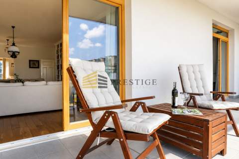 Apartament 5 pokoi w Miasteczku Wilanów