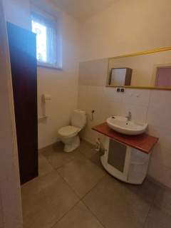 Skawina / Rynek ul. Słowackiego lokal 76m2 piwnica19m2 strych...