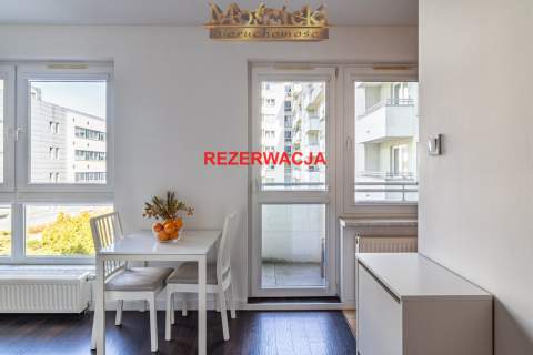 Na sprzedaż ładna kawalerka na Ochocie z balkonem
