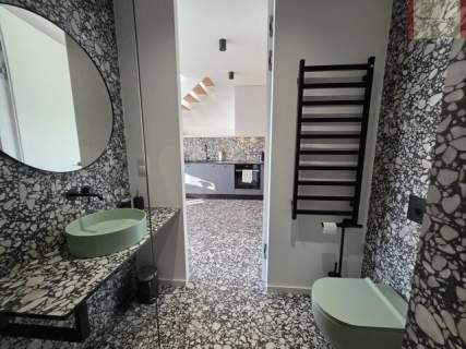 Nowoczesny apartament 2-poziomowy, balkon, winda, garaż