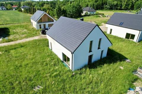 Dom wolnostojący 235 m2 z garażem, działka 800 m 