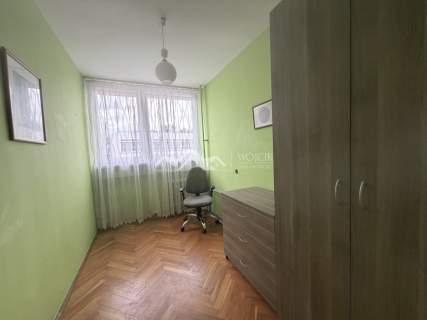 2 pokojowe, osobno kuchnia obok Un. Ekonomiczny
