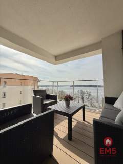 Apartament z tarasem i widokiem na Jezioro Ełckie