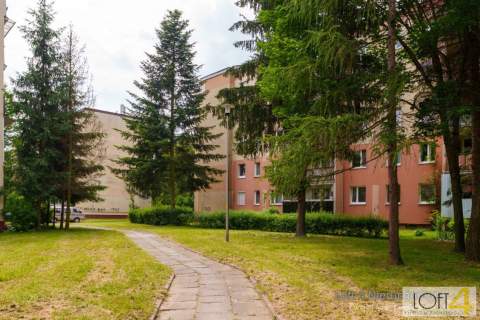 Ciche mieszkanie na parterze wśród zieleni - 60 m2