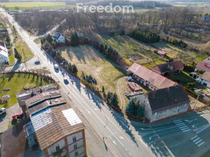 Na sprzedaż działka usługowa 25 ar z zabudowaniami