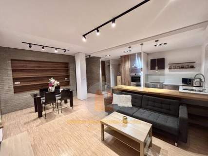 Apartament, 3pokoje, garaż, klimatyzacja, pies/kot
