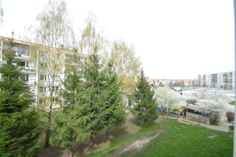 Kawalerka na Jarotach od 1.05 br wynajęcia