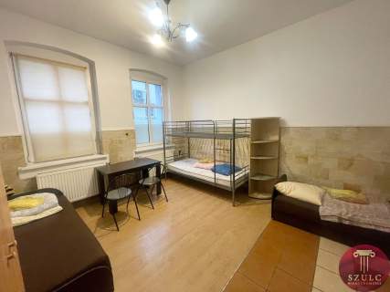 Lokal w centrum z miejscami parkingowymi