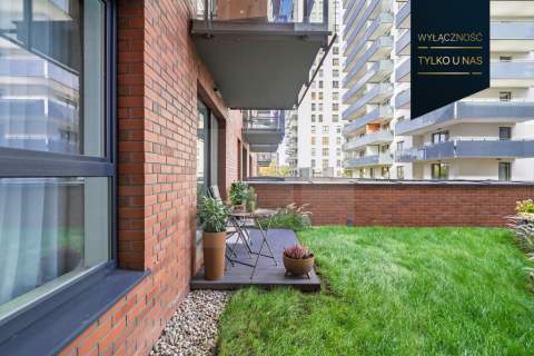 Stylowy apartament z halą garażową i tarasem