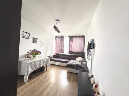 Zadbane z osobną kuchnią blisko U. Ekonom Huby/Gaj