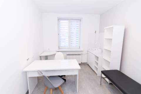 Lokal pod gabinet lekarski 16m2 Ostrowiec Św.