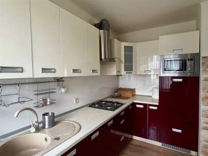 1 piętro, balkon, do zamieszkania - blisko centrum