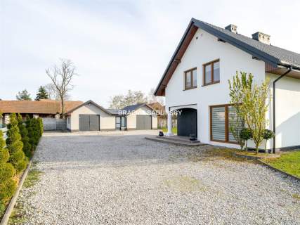 Dom jednorodzinny 138 m piękna działka 18 a