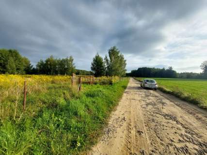 Urocza działka w Kęblinach blisko Strykowa