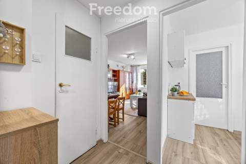 2 pokoje po remoncie Balkon 220 m do PKP