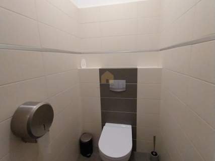 Biuro przy Rynku pom. socjalne WC