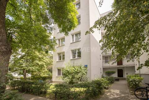 2 pokoje przy Łazienkach balkon zieleń i cisza