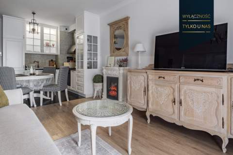 Stylowy apartament z halą garażową i tarasem