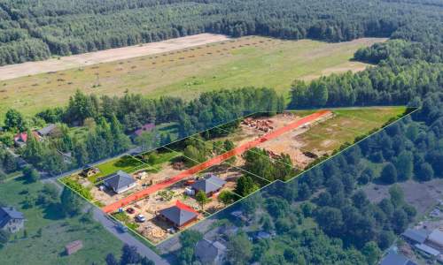 Pierwszy z czternastu nowych domów w Biskupicach