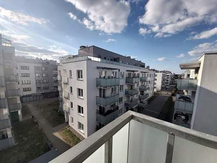 Trzypokojowe mieszkanie z dużym balkonem