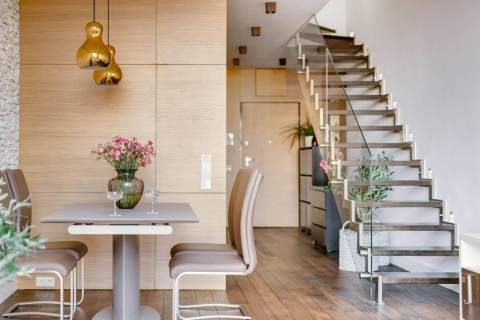Qbik, Apartament 2-piętrowy z antresolą i widokiem