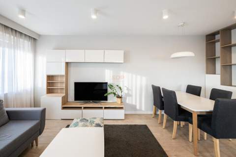 Apartament na 13 piętrze z widokiem - 4 pokoje z garderobą, tarasem