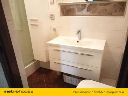 Na sprzedaż bliźniak w Łowiczu 150 m2, dz. narożna