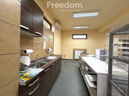 Dom pod inwestycję na sprzedaż 650 m2 budynku