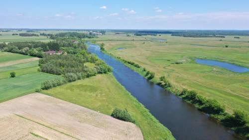 Działka z linią brzegową i warunkami zabudowy w sam raz dla Ci