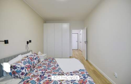 Nowoczesny apartament z balkonem i garażem