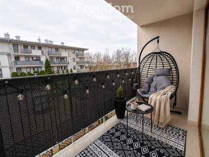 3 pokoje - 60,39 m , 1 piętro , loggia , garaż