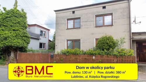 Dom piętrowy przy parku miejskim w Lublińcu