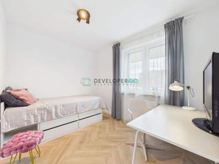 HUZAR 2 pokoje Balkon 14 m 43,30 m winda