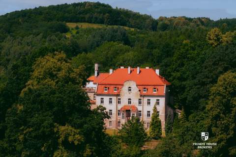 Pałac z aktualnym PnB / Dom Seniora / Hotel SPA