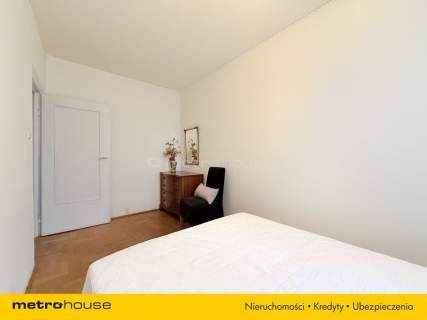 3 pokoje, duży balkon, blisko metro Imielin 600m
