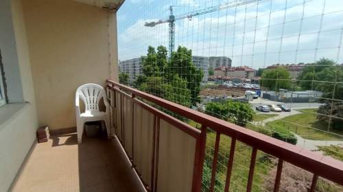 Duża kawalerka z balkonem, ul. Różana 27, Czuby