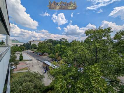 Wynajem 30m winda, balkon ul Matejki przy Sejmie