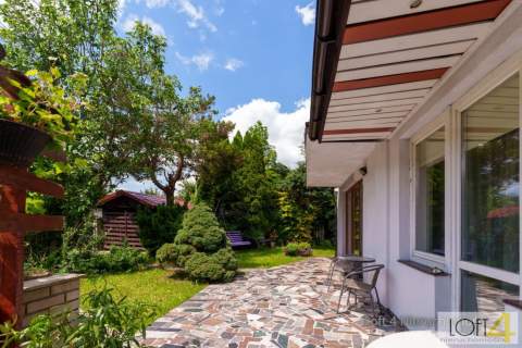 Dwupoziomowy apartament z ogrodem - osiedle Wólki