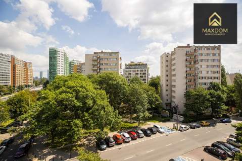 Dwa pokoje osobna kuchnia loggia pełna własność