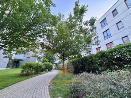 Apartament 2-pokoje z ogródkiem, komórką i garażem