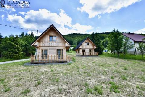 Nowe drewniane domki w Jaszczurowej