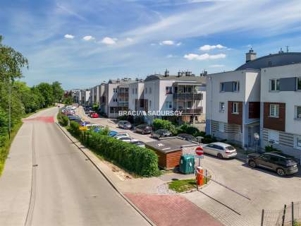 2-POKOJOWE Z TARASEM W SĄSIEDZTWIE ZAKRZÓWKA