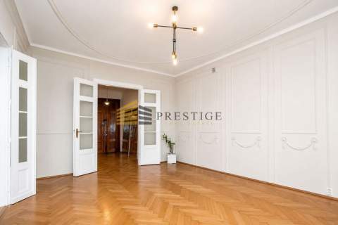 Elegancki Apartament przy ul. Mokotowskiej