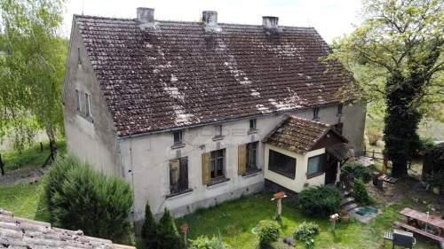 Duży przedwojenny dom jednorodzinny - Pławin