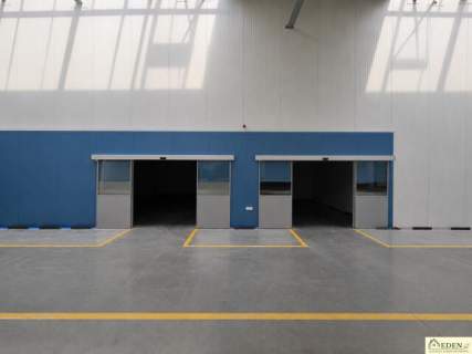Do wynajęcia Hala z pomieszczeniami biurowymi 1600m2 400m2 w...