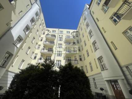 Przedwojenna kamienica,dostęp24h,recepcja,cicho