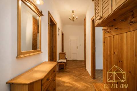 3 pokoje 82,5 m 2 balkony Plac Inwalidów