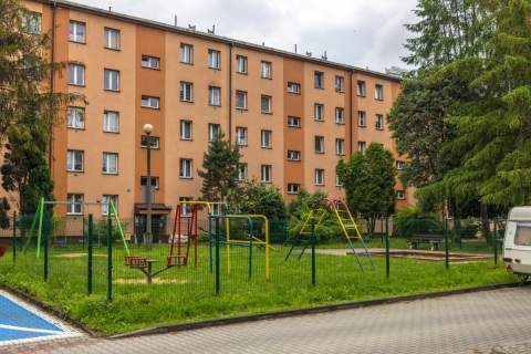 2 pokoje z możliwością przerobienia na 3 z balkonem