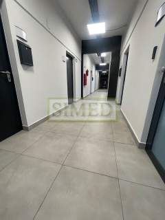 1piętro,parking,budynek pofabryczny,dostęp24h
