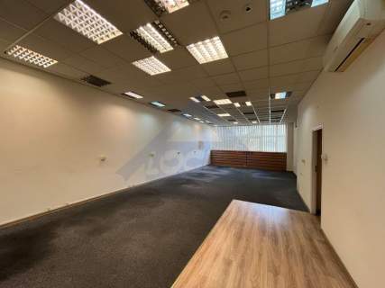 Magazyn z biurem, Bielany